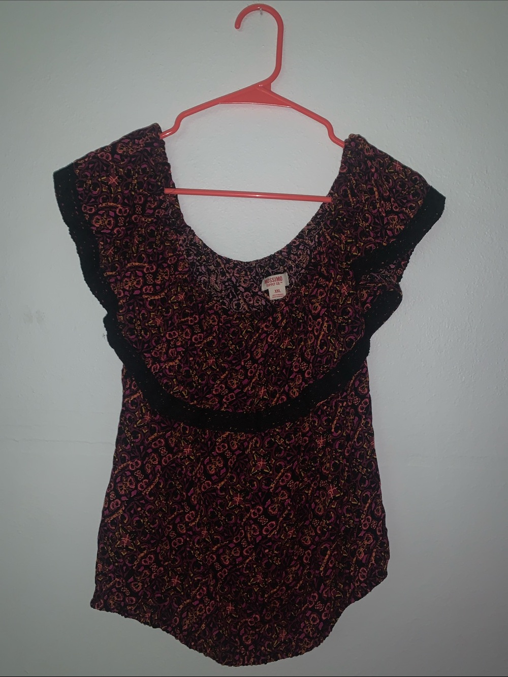 Women’s Black & Pink Floral Ruffle Top.  Mossimo XXL.